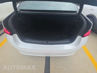 2026 BMW 3 Series Sedan 330i xDrive NA - miniatura 17