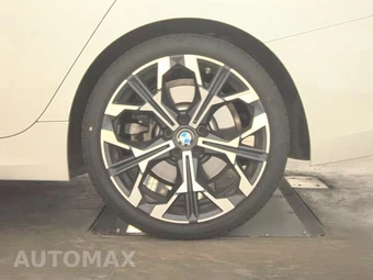 2026 BMW 3 Series Sedan 330i xDrive NA - miniatura 12