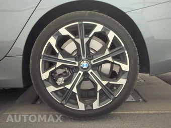 2026 BMW 3 Series Sedan 330i xDrive NA - miniatura 12