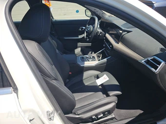 2026 BMW 3 Series Sedan 330i xDrive NA - miniatura 8