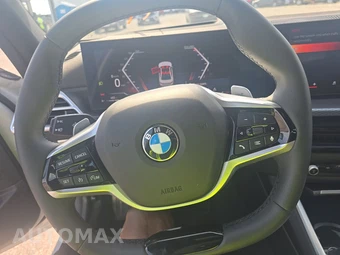 2026 BMW 3 Series Sedan 330i xDrive NA - miniatura 10