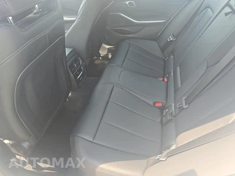 2026 BMW 3 Series Sedan 330i xDrive NA - miniatura 13