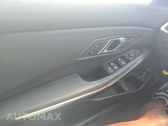 2026 BMW 3 Series Sedan 330i xDrive NA - miniatura 9