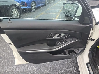 2026 BMW 3 Series Sedan 330i xDrive NA - miniatura 14