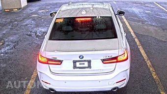 2026 BMW 3 Series Sedan 330i xDrive NA - miniatura 5