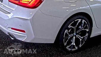 2026 BMW 3 Series Sedan 330i xDrive NA - miniatura 9