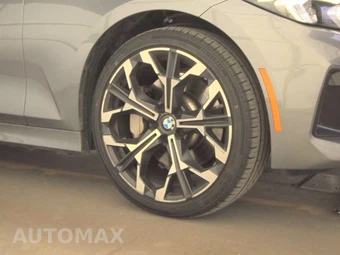 2026 BMW 3 Series Sedan 330i xDrive NA - miniatura 10