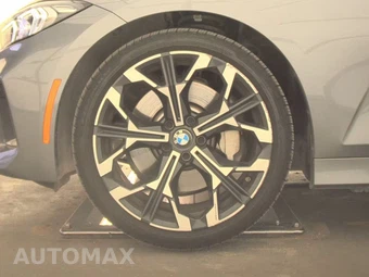 2026 BMW 3 Series Sedan 330i xDrive NA - miniatura 9