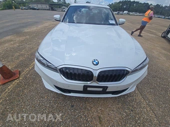 2026 BMW 3 Series Sedan 330i xDrive NA - miniatura 2