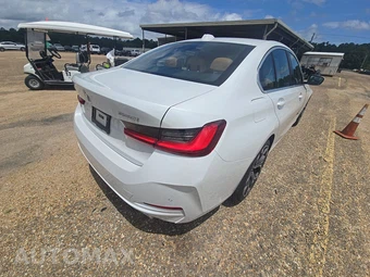2026 BMW 3 Series Sedan 330i xDrive NA - miniatura 4