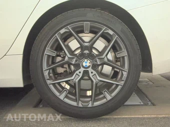 2026 BMW 3 Series Sedan 330i xDrive NA - miniatura 12