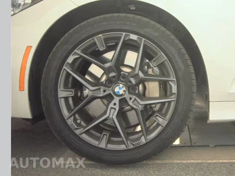 2026 BMW 3 Series Sedan 330i xDrive NA - miniatura 9