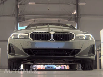 2026 BMW 3 Series Sedan 330i xDrive NA - miniatura 3