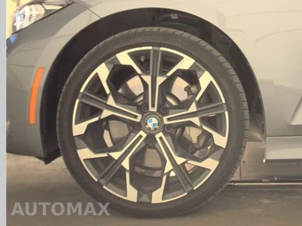 2026 BMW 3 Series Sedan 330i xDrive NA - miniatura 9