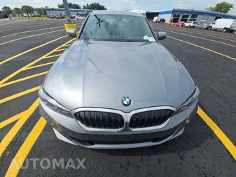 2026 BMW 3 Series Sedan 330i xDrive NA - miniatura 2