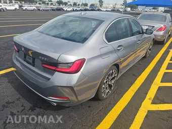 2026 BMW 3 Series Sedan 330i xDrive NA - miniatura 4