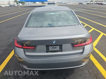 2026 BMW 3 Series Sedan 330i xDrive NA - miniatura 5