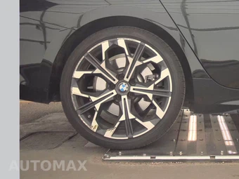 2026 BMW 3 Series Sedan 330i xDrive NA - miniatura 11