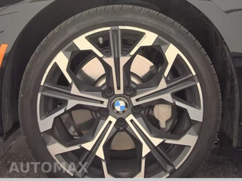 2026 BMW 3 Series Sedan 330i xDrive NA - miniatura 9