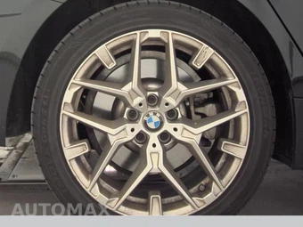 2026 BMW 3 Series Sedan 330i xDrive NA - miniatura 11