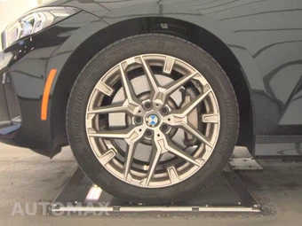 2026 BMW 3 Series Sedan 330i xDrive NA - miniatura 9