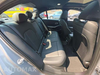 2026 BMW 3 Series Sedan 330i xDrive NA - miniatura 16