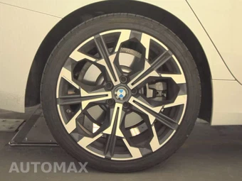 2026 BMW 3 Series Sedan 330i xDrive NA - miniatura 11