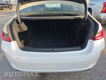 2026 BMW 3 Series Sedan 330i xDrive NA - miniatura 23