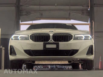 2026 BMW 3 Series Sedan 330i xDrive NA - miniatura 3