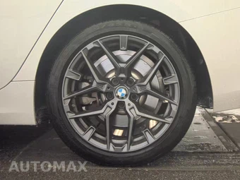 2026 BMW 3 Series Sedan 330i xDrive NA - miniatura 10