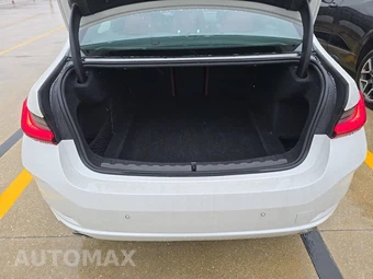 2026 BMW 3 Series Sedan 330i xDrive NA - miniatura 21