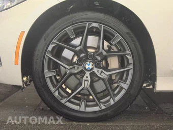 2026 BMW 3 Series Sedan 330i xDrive NA - miniatura 9