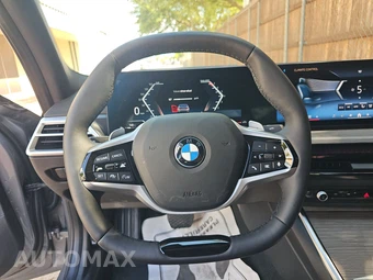 2026 BMW 3 Series Sedan 330i xDrive NA - miniatura 10