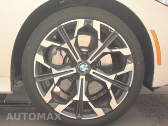 2026 BMW 3 Series Sedan 330i xDrive NA - miniatura 10