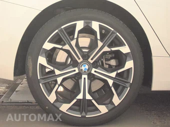 2026 BMW 3 Series Sedan 330i xDrive NA - miniatura 11