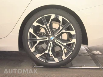 2026 BMW 3 Series Sedan 330i xDrive NA - miniatura 12