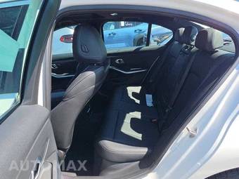 2026 BMW 3 Series Sedan 330i xDrive NA - miniatura 19