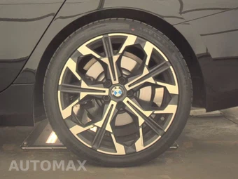 2026 BMW 3 Series Sedan 330i xDrive NA - miniatura 12