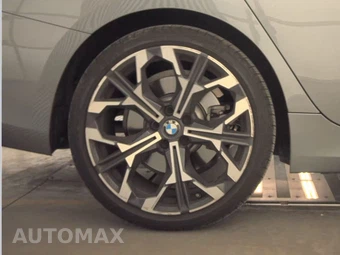 2026 BMW 3 Series Sedan 330i xDrive NA - miniatura 11