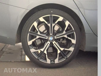 2026 BMW 3 Series Sedan 330i xDrive NA - miniatura 11