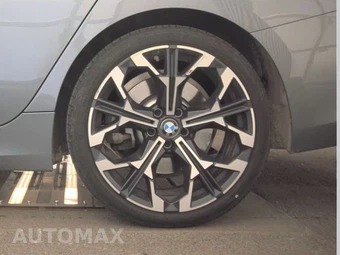 2026 BMW 3 Series Sedan 330i xDrive NA - miniatura 12