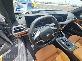 2026 BMW 3 Series Sedan 330i xDrive NA - miniatura 11