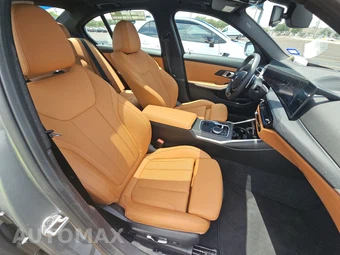 2026 BMW 3 Series Sedan 330i xDrive NA - miniatura 8