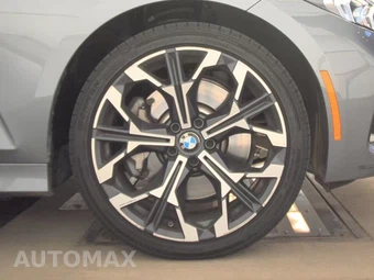 2026 BMW 3 Series Sedan 330i xDrive NA - miniatura 10
