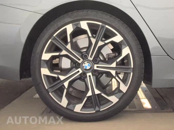 2026 BMW 3 Series Sedan 330i xDrive NA - miniatura 11