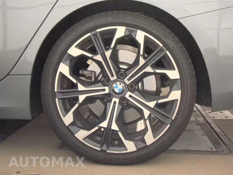 2026 BMW 3 Series Sedan 330i xDrive NA - miniatura 12