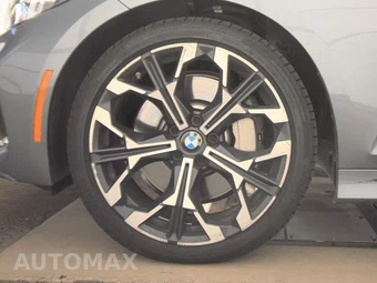 2026 BMW 3 Series Sedan 330i xDrive NA - miniatura 9