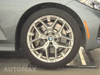 2026 BMW 3 Series Sedan 330i xDrive NA - miniatura 10