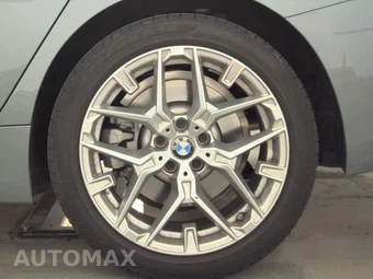 2026 BMW 3 Series Sedan 330i xDrive NA - miniatura 12