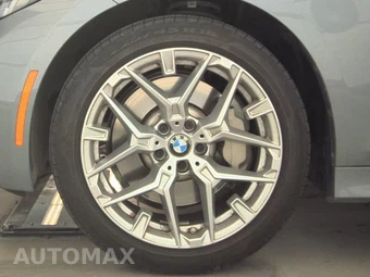 2026 BMW 3 Series Sedan 330i xDrive NA - miniatura 9